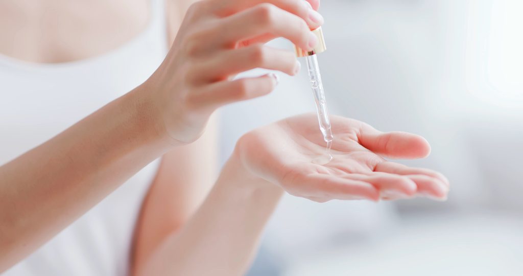 Niacynobaza 25 – co to jest i jak stosować skoncentrowane serum z niacynamidem?